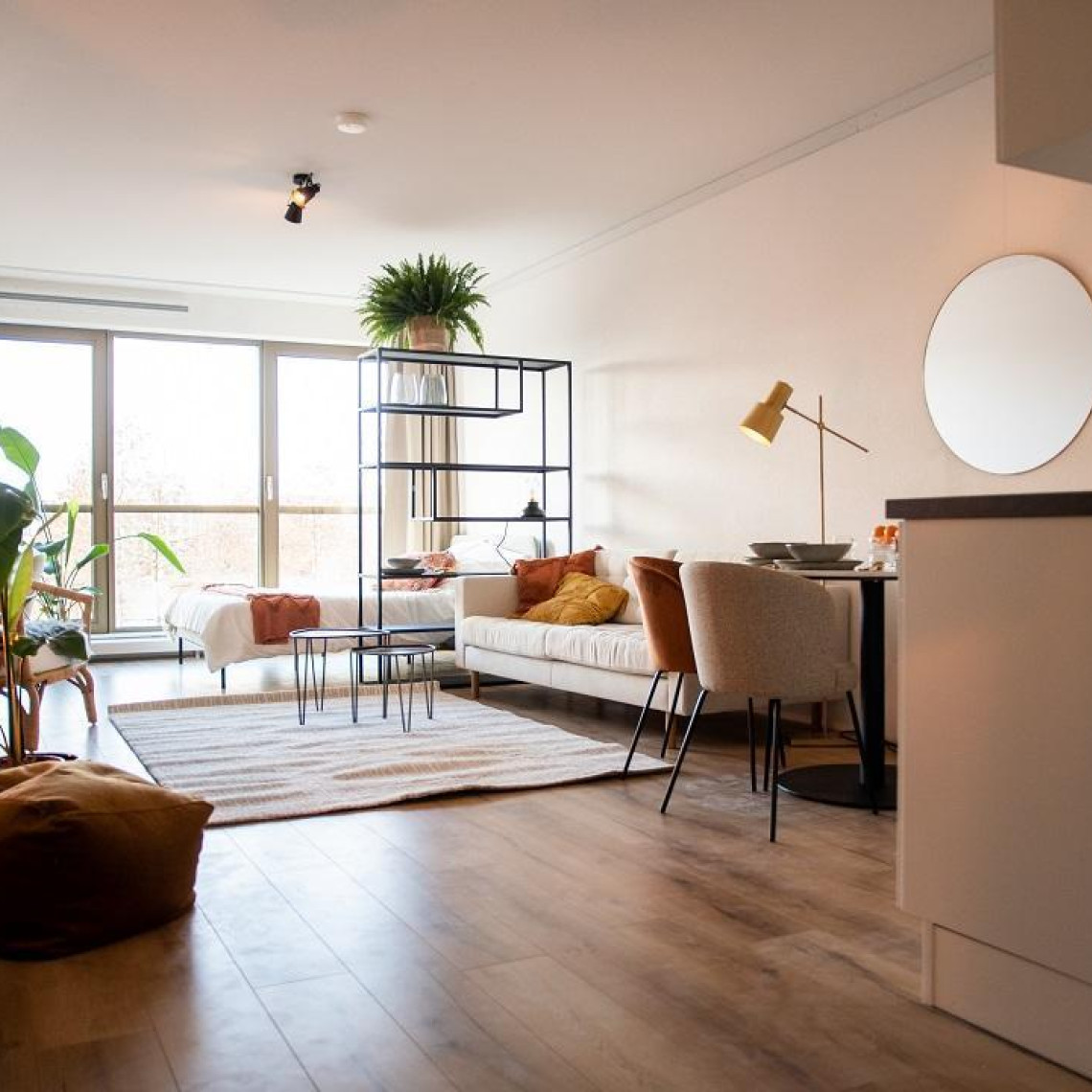 Studio's van Change=