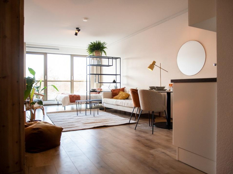 Studio's van Change=